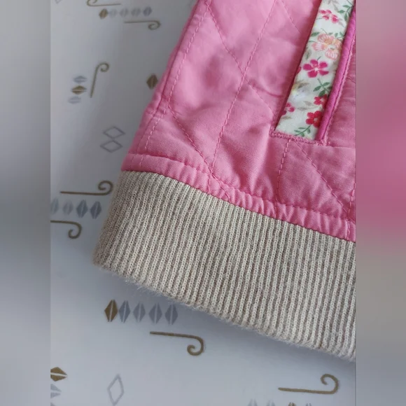 sleevless jacket - Picture 8 of 15